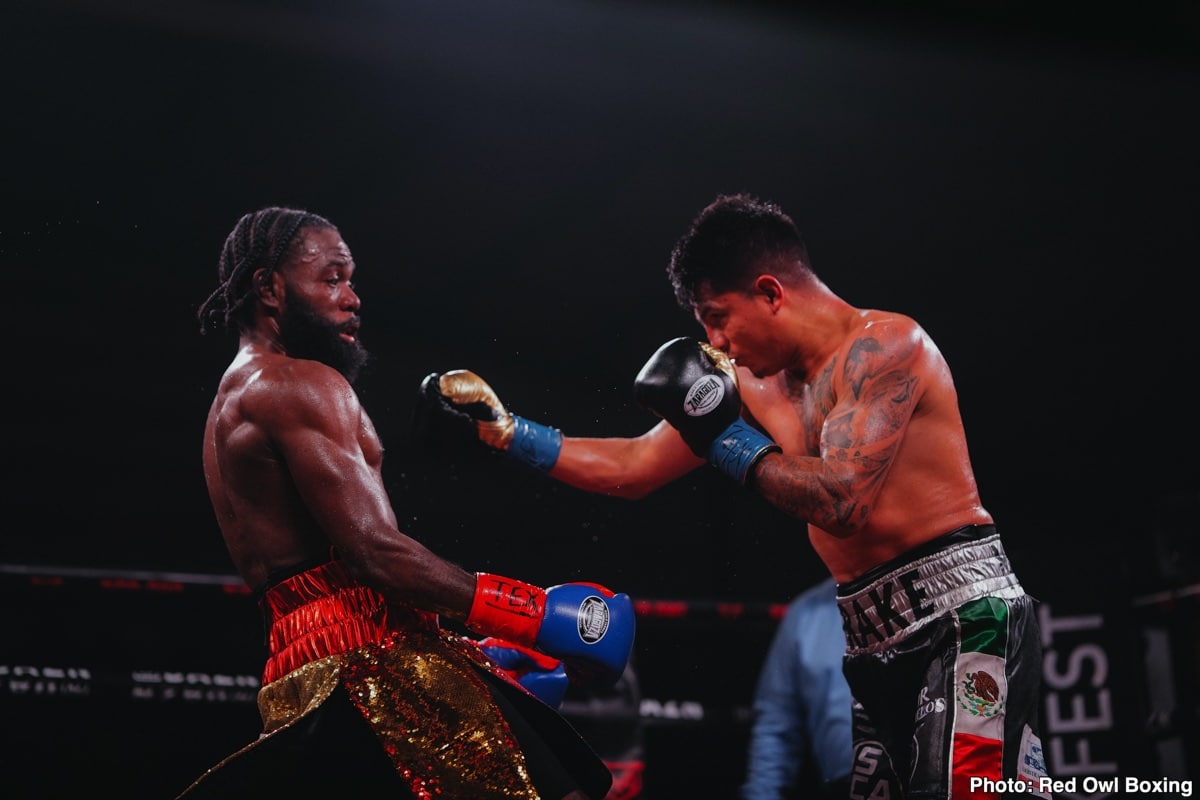 Image: Boxing Results: Deonte Brown Defeats Dennis Contreras