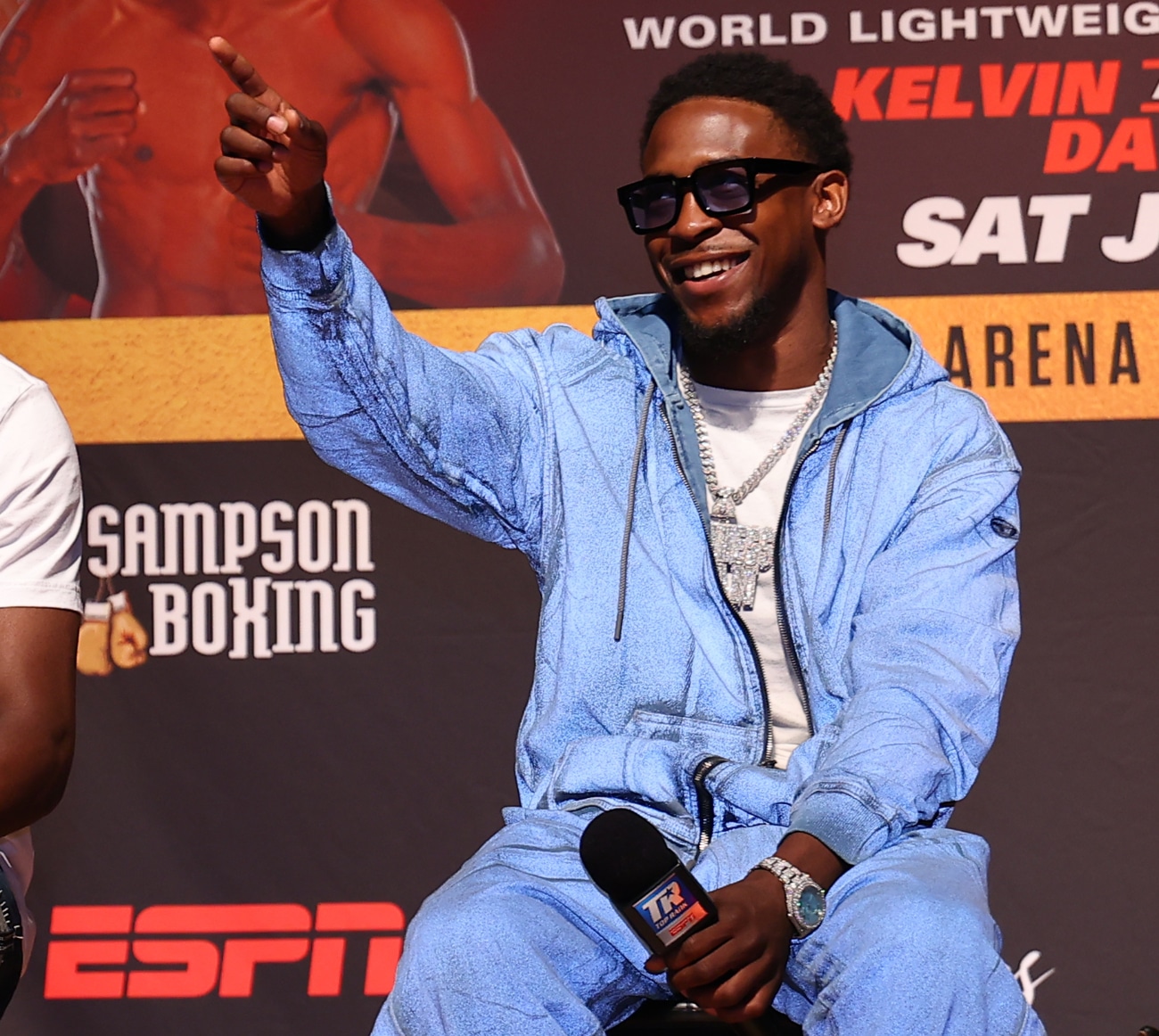 Image: "Real S*": Keyshawn Davis Declares Lamont Roach His Top Target at 135 if Roach Secures Victory Over 'Tank' Davis in Rematch