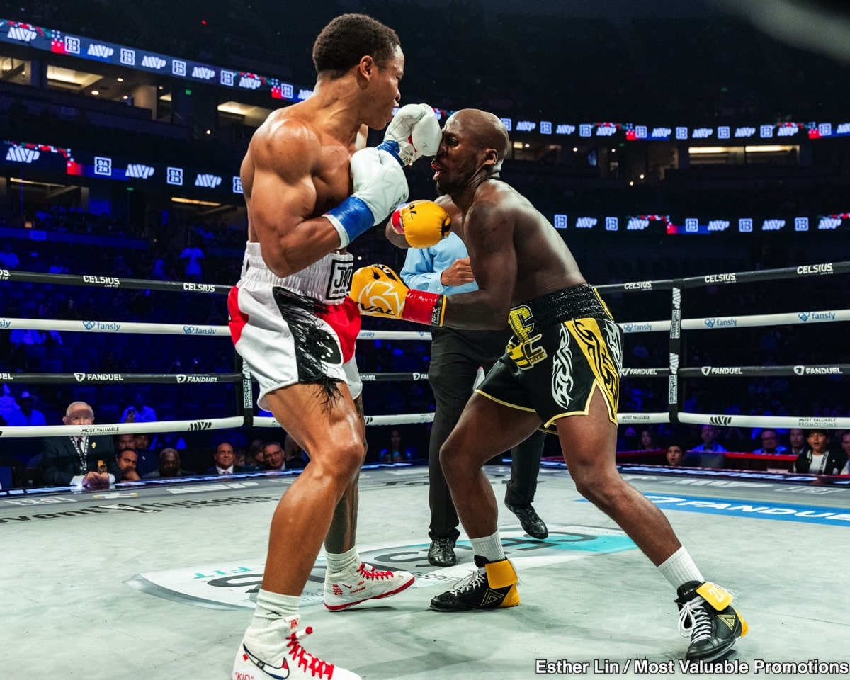 Image: Boxing Results: Paul Defeats Chavez Jr., Ramirez Outpoints Dorticos in Anaheim Showdown