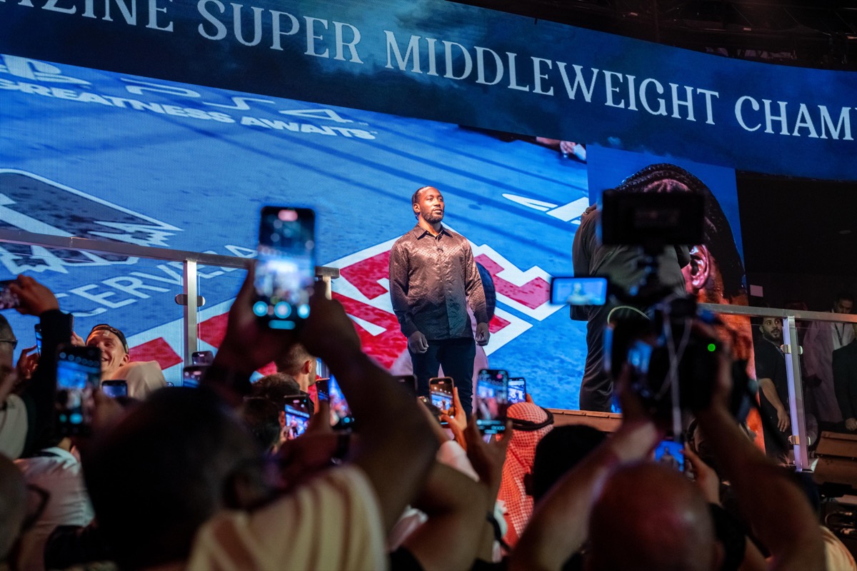 Image: Tim Bradley Explains Why Terence Crawford's Move to 168 for Canelo Fight is About Undeserved Credit, Not Money
