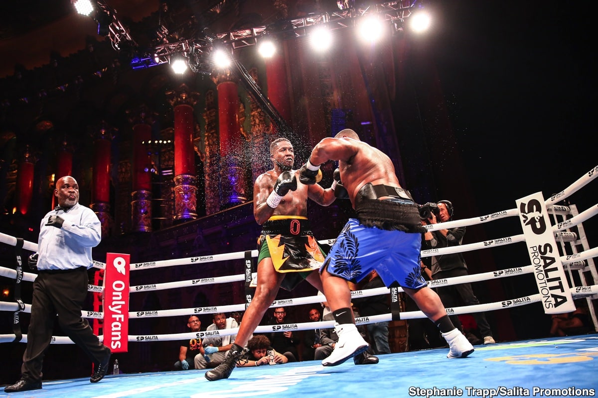 Image: Boxing Results: Brandon Moore Thoroughly Outboxes DeAndre Savage