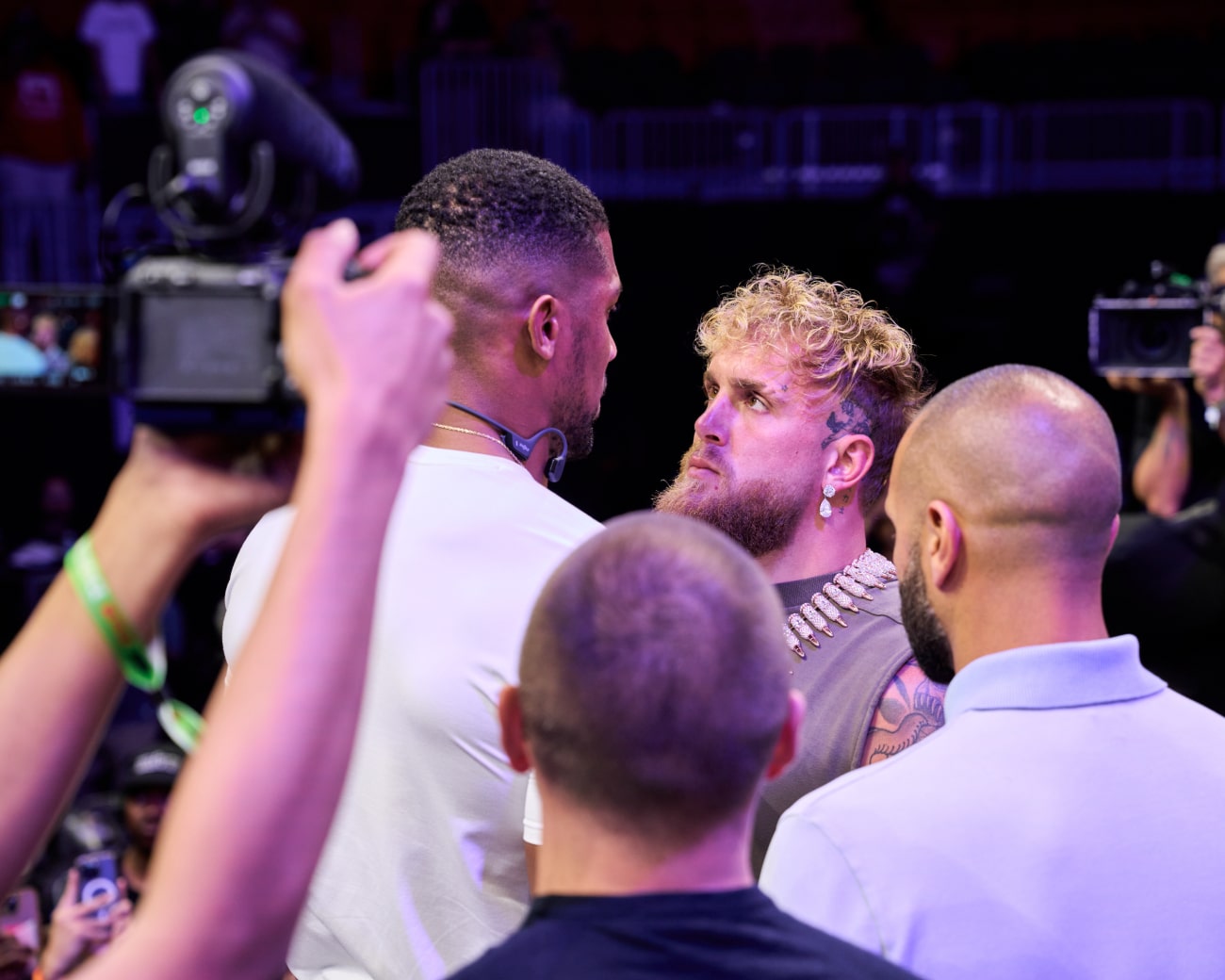 Image: Anthony Joshua Runs to Team Usyk as Jake Paul’s KO Threat Forces a Desperate Training Shift