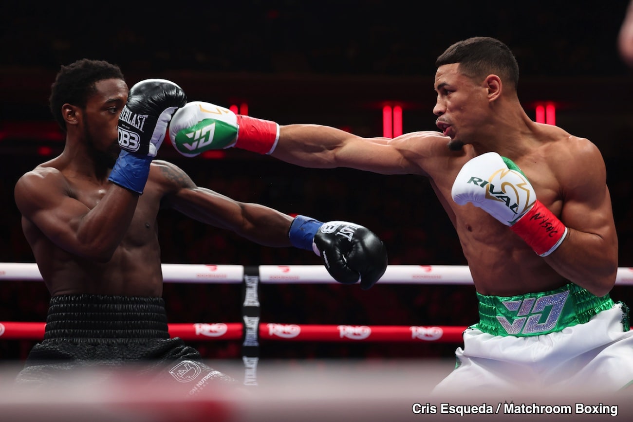 Image: Boxing Results: Keyshawn Davis stops Jamaine Ortiz with a late body shot