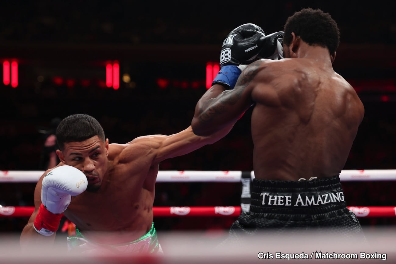 Image: Boxing Results: Keyshawn Davis stops Jamaine Ortiz with a late body shot