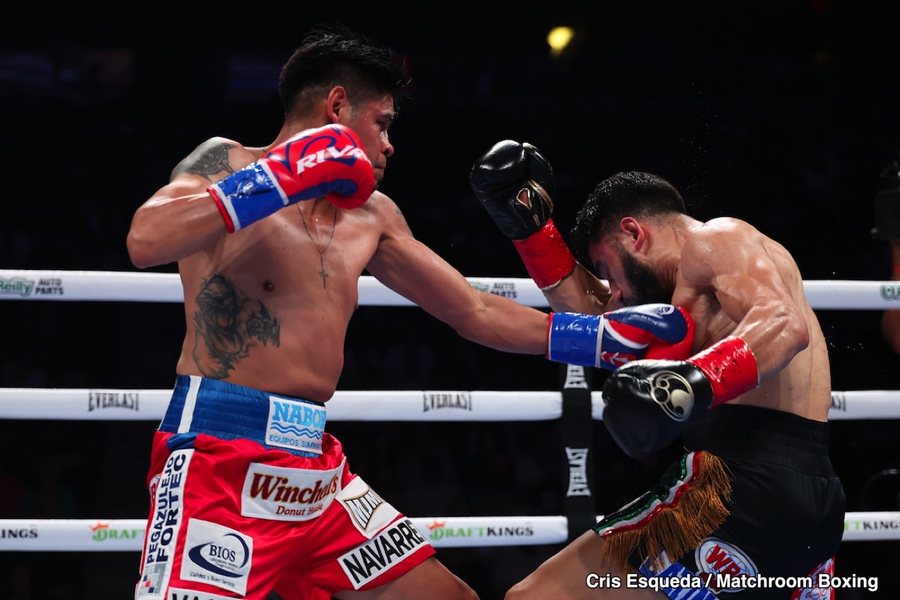 Image: Navarrete Unifies, Stops Eduardo Nunez in 11
