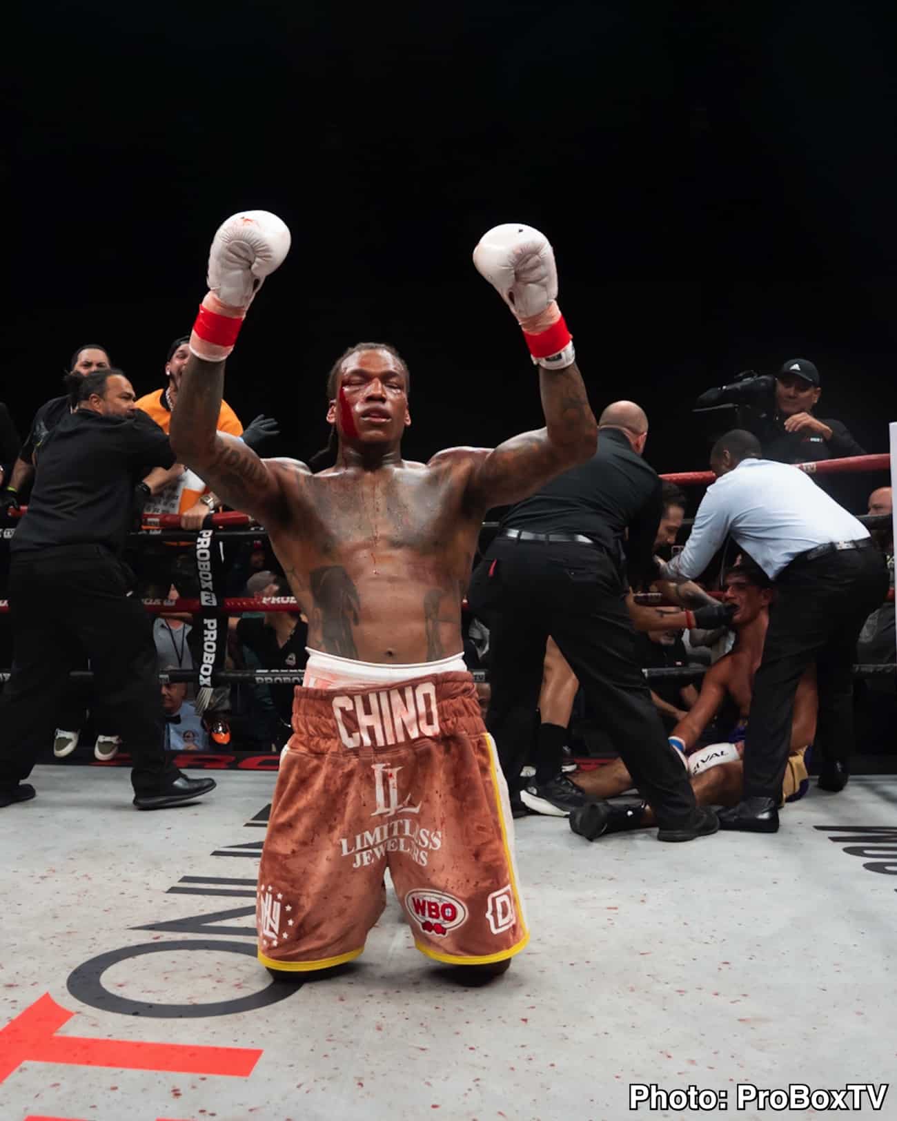 Image: Najee Lopez Survives Knockdown To Stop Gallegos