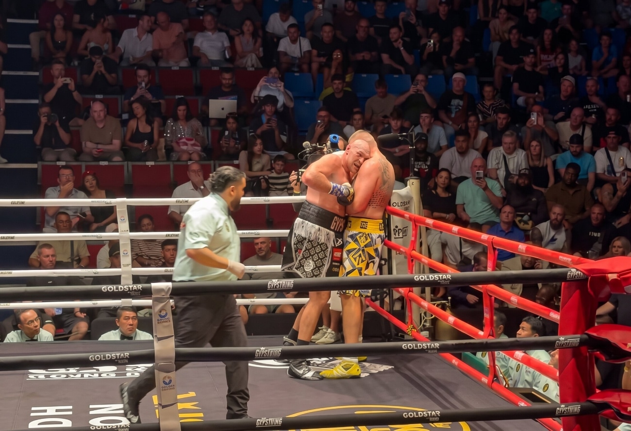 Tyson Fury Forces Mariusz Wach Corner to End Fight