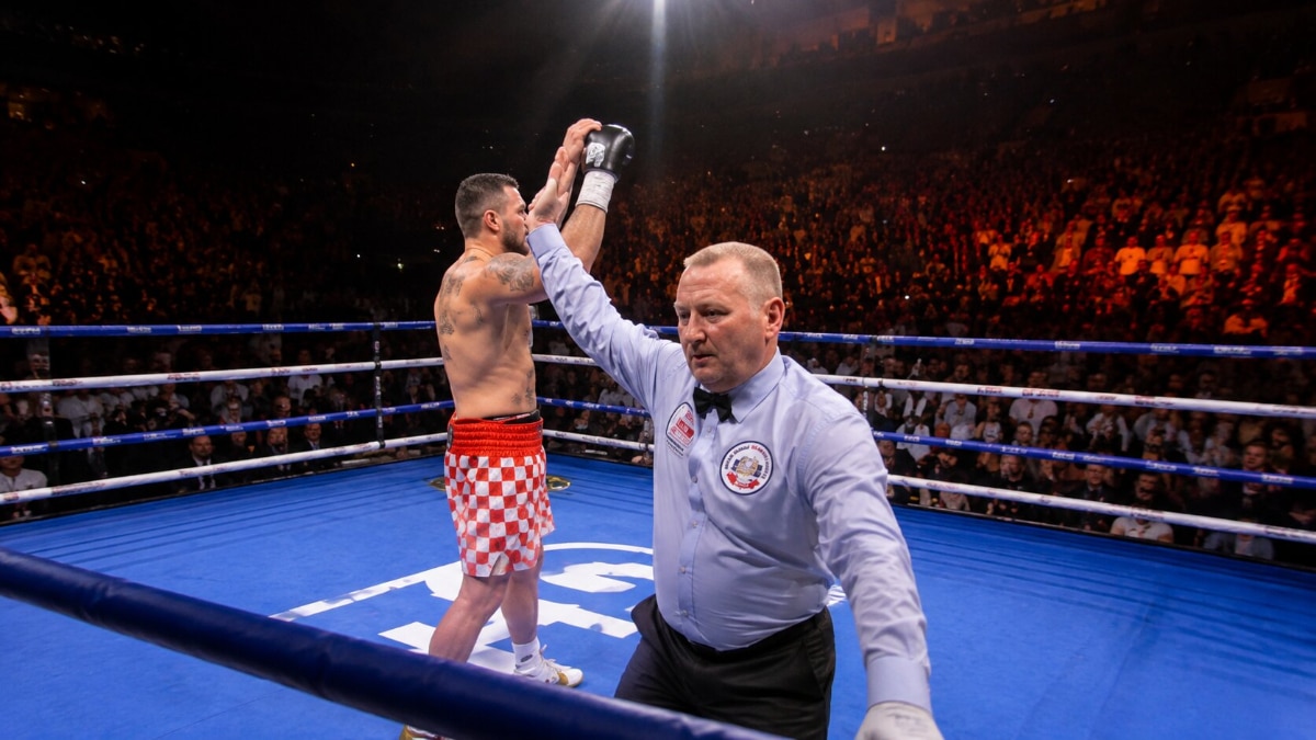 Hrgovic Stops an Exhausted Moses Itauma
