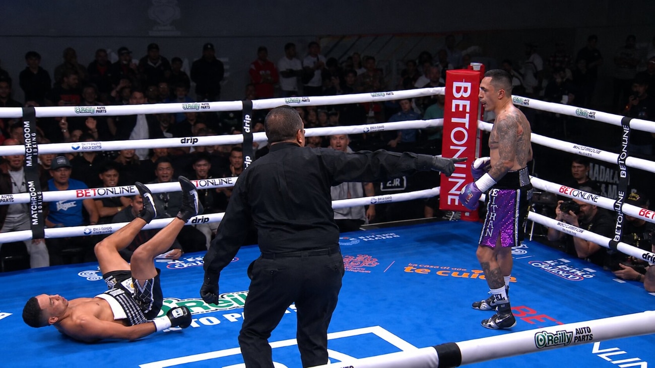 Mauricio Lara Survives Knockdown, Stops Carlos Ornelas