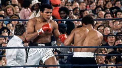 Image: Ken Norton Leaves Yankee Stadium Without Ali’s Title
