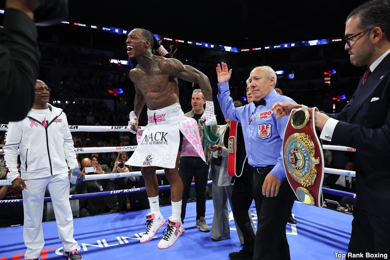 Bob Arum Had Emanuel Navarrete Ahead Against O’Shaquie Foster