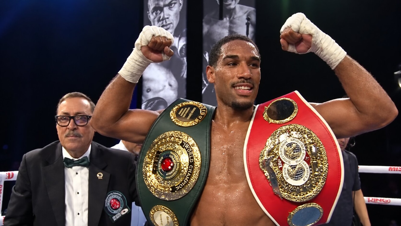 Iglesias Drops Oliver Zaren Twice, Scores 7th round stoppage