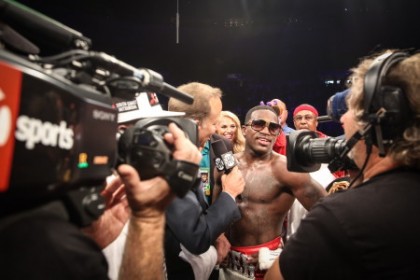 SHOSPORTS-Broner Wins-0632