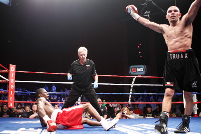 Image: Jermain Taylor knocked down by Caleb Truax, but still wins fight; Lara defeats Hearns