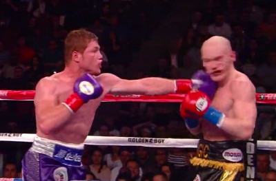 Image: Hatton shows great courage but enough talent in loss to Alvarez