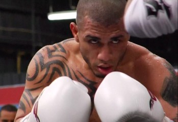Image: Is Cotto making a mistake in fighting Foreman?