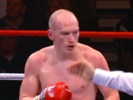 Image: Alvarez-Hatton: How many rounds will Matthew last before getting brutally knocked out?