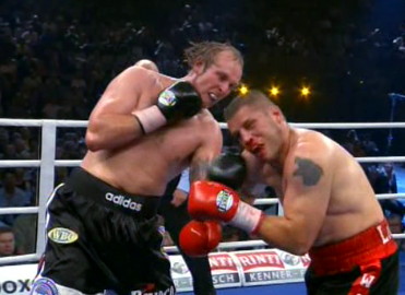 Image: Liakhovich suffers badly broken nose against Helenius