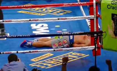 Image: Marquez knocks Pacquiao clean out!