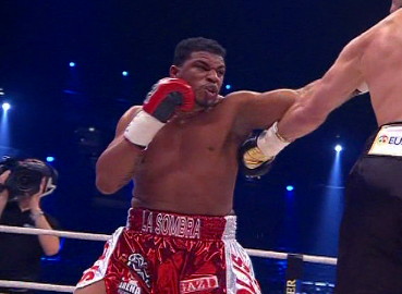 Image: Solis and Oner confirm that it was his knee, not Vitali's punch that hurt the Cuban