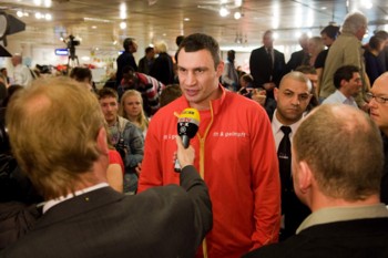 Image: Vitali’s manager says Klitschko vs. Briggs will be a “dramatic fight”