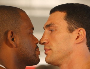 wladimir-klitschko_tony-thompson_weighin_11-07-2008_07.jpg